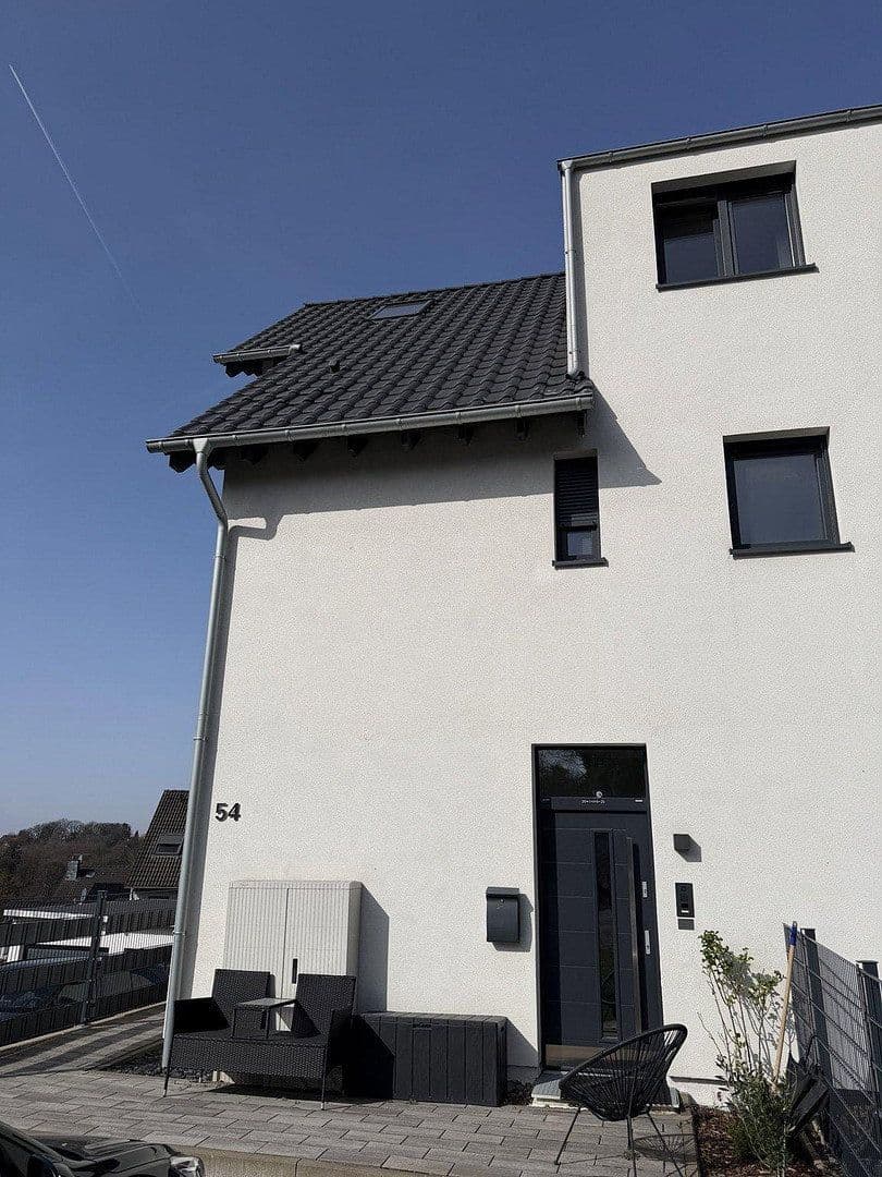 Pronájem bytu 5+1 135 m², Am Siefen 54, Solingen, Severní Porýní-Vestfálsko Pronájem bytu 5+1 135 m², Am Siefen 54, Solingen, Severní Porýní-Vestfálsko