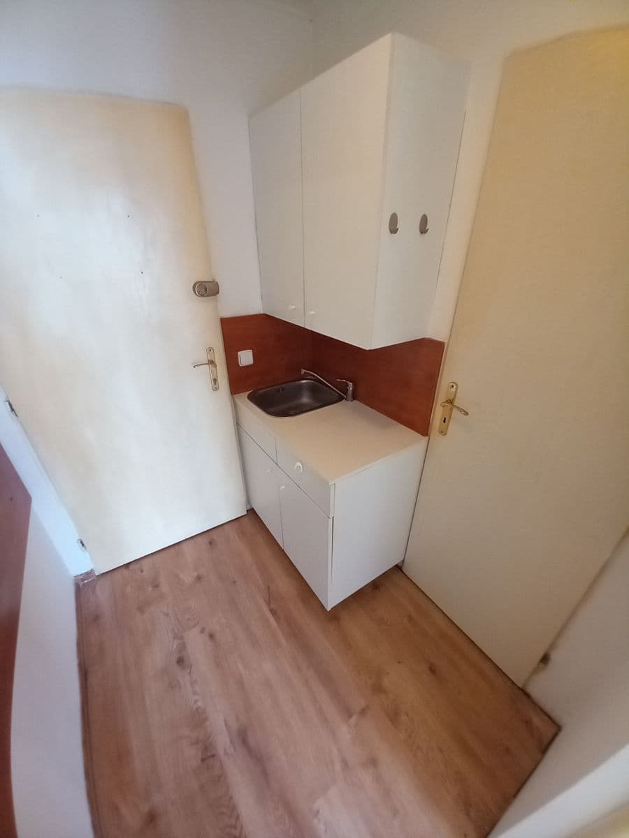 Pronájem bytu 1+kk 22 m², Bělohorská, Praha, Praha Pronájem bytu 1+kk 22 m², Bělohorská, Praha, Praha