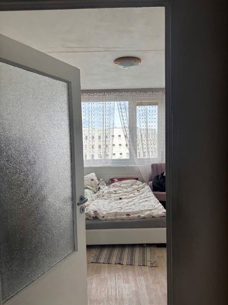 Pronájem bytu 3+1 75 m², Bašteckého, Praha, Praha Pronájem bytu 3+1 75 m², Bašteckého, Praha, Praha