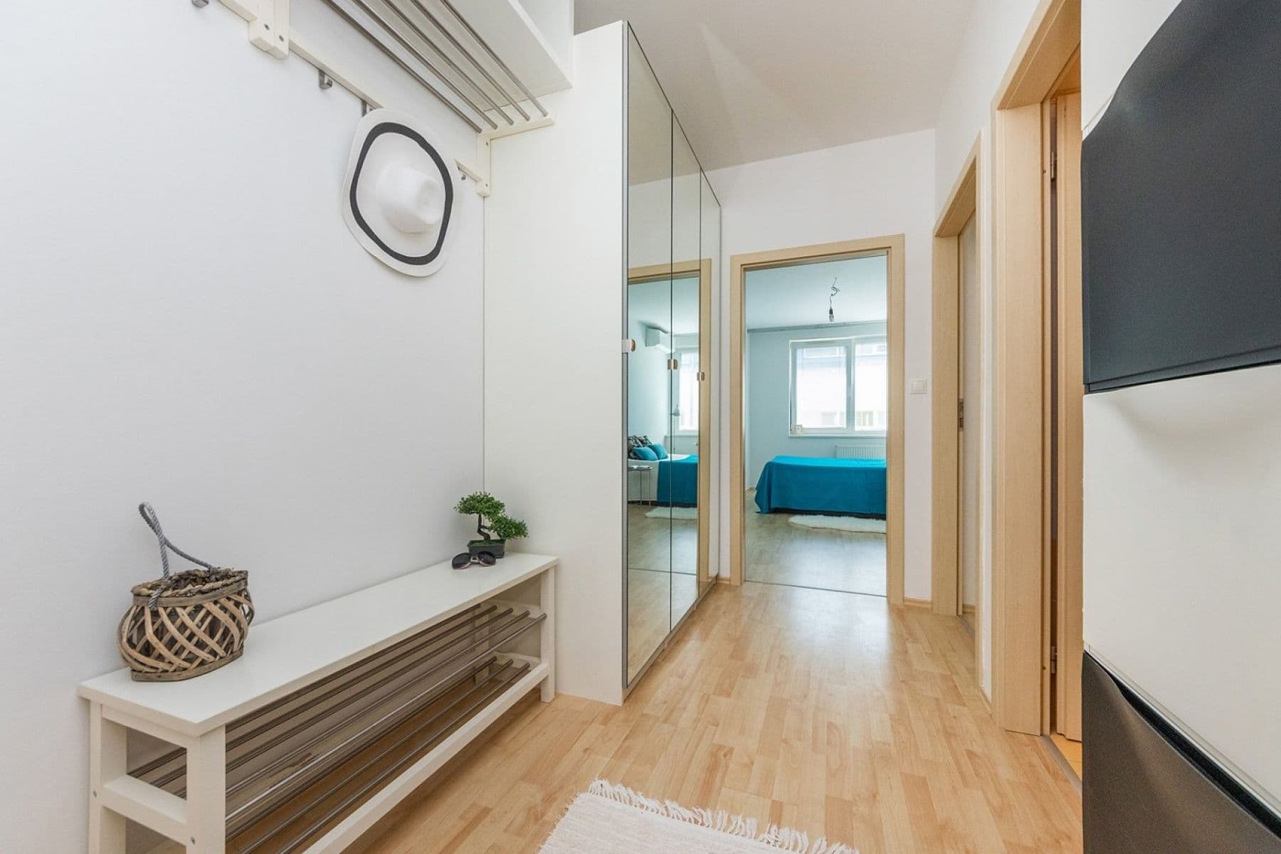 Pronájem bytu 2+kk 51 m², U Hostavického potoka, Praha, Praha Pronájem bytu 2+kk 51 m², U Hostavického potoka, Praha, Praha