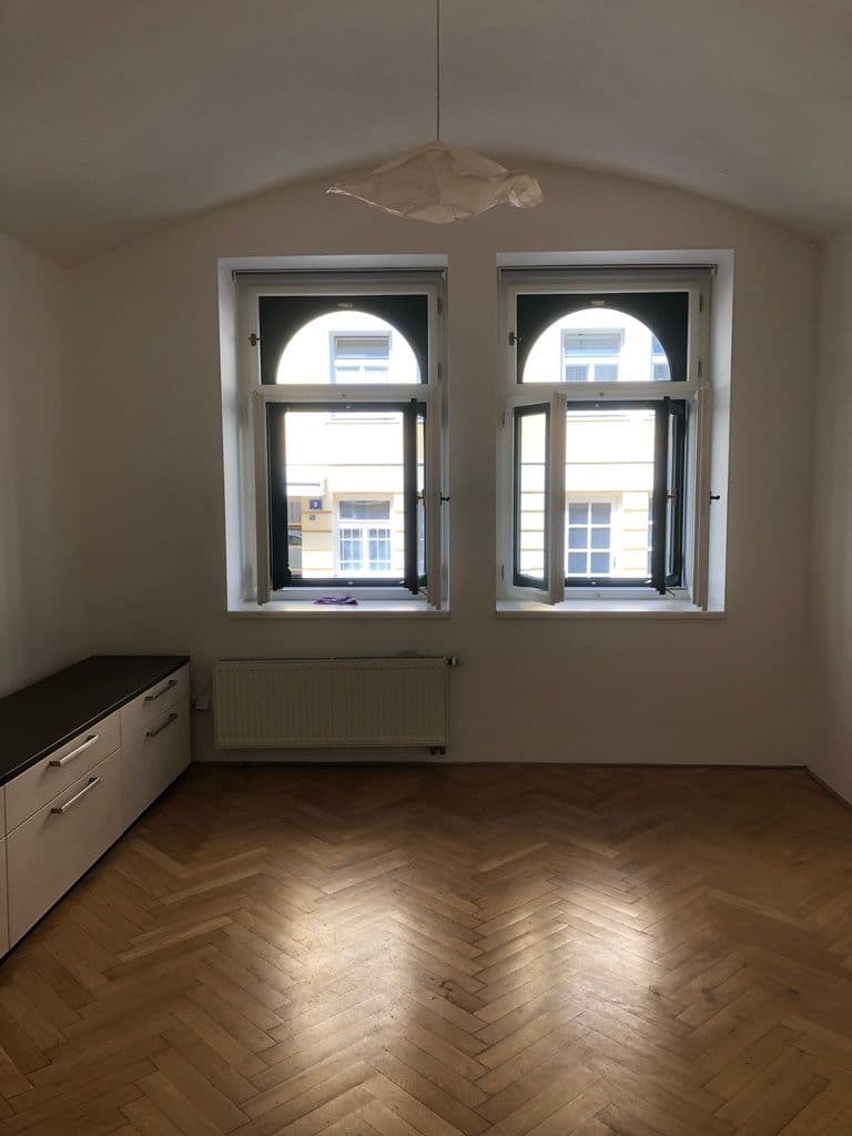 Pronájem bytu 2+1 46 m², Roháčova, Praha, Praha Pronájem bytu 2+1 46 m², Roháčova, Praha, Praha