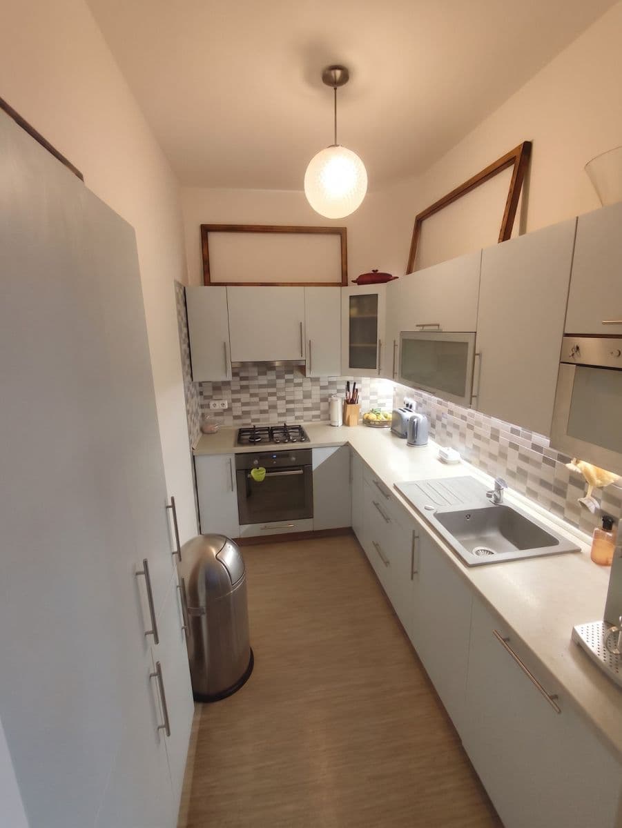 Prodej bytu 2+1 48 m², Šaldova, Praha, Praha Prodej bytu 2+1 48 m², Šaldova, Praha, Praha
