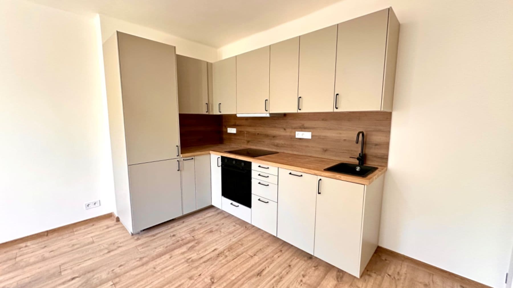 Prodej bytu 2+kk 36 m², Rýmařovská, Praha, Praha Prodej bytu 2+kk 36 m², Rýmařovská, Praha, Praha