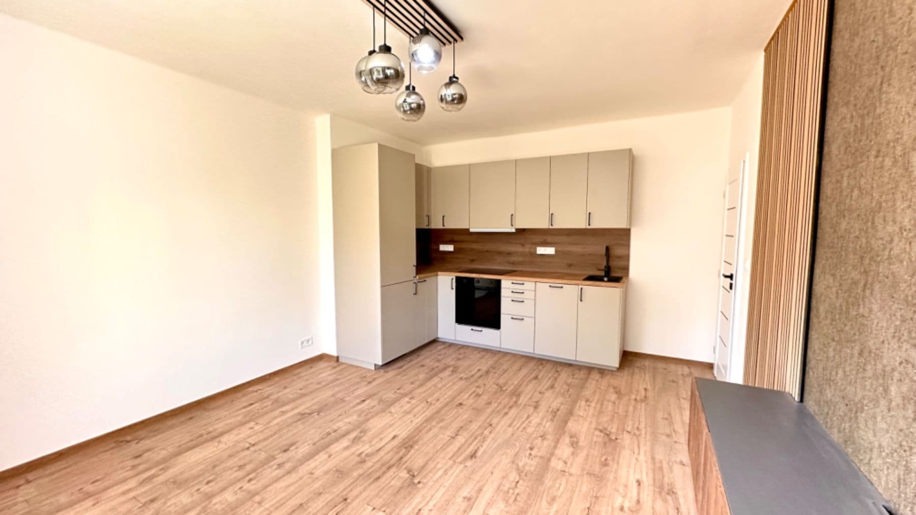 Prodej bytu 2+kk 36 m², Rýmařovská, Praha, Praha Prodej bytu 2+kk 36 m², Rýmařovská, Praha, Praha