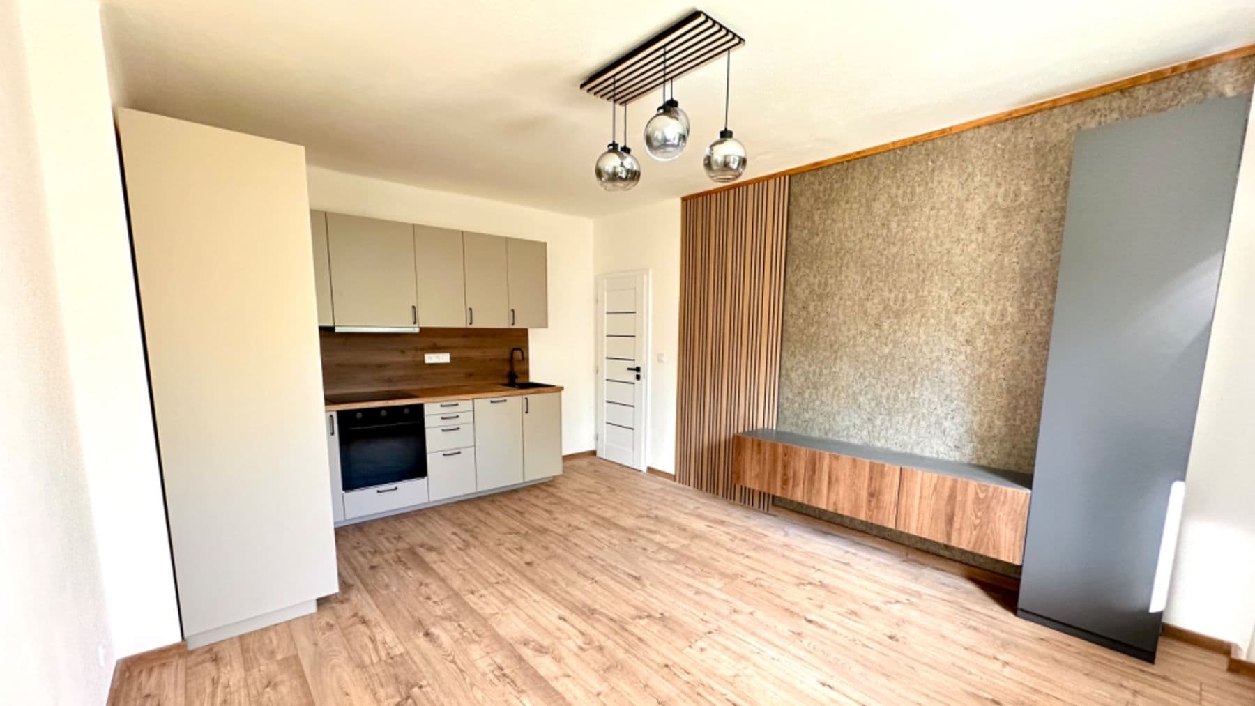 Prodej bytu 2+kk 36 m², Rýmařovská, Praha, Praha Prodej bytu 2+kk 36 m², Rýmařovská, Praha, Praha
