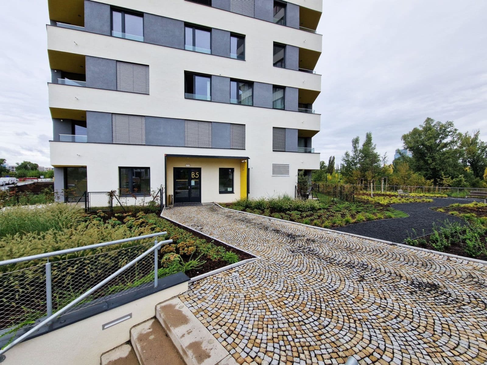 Pronájem bytu 2+kk 55 m², Sokolova, Praha, Praha Pronájem bytu 2+kk 55 m², Sokolova, Praha, Praha