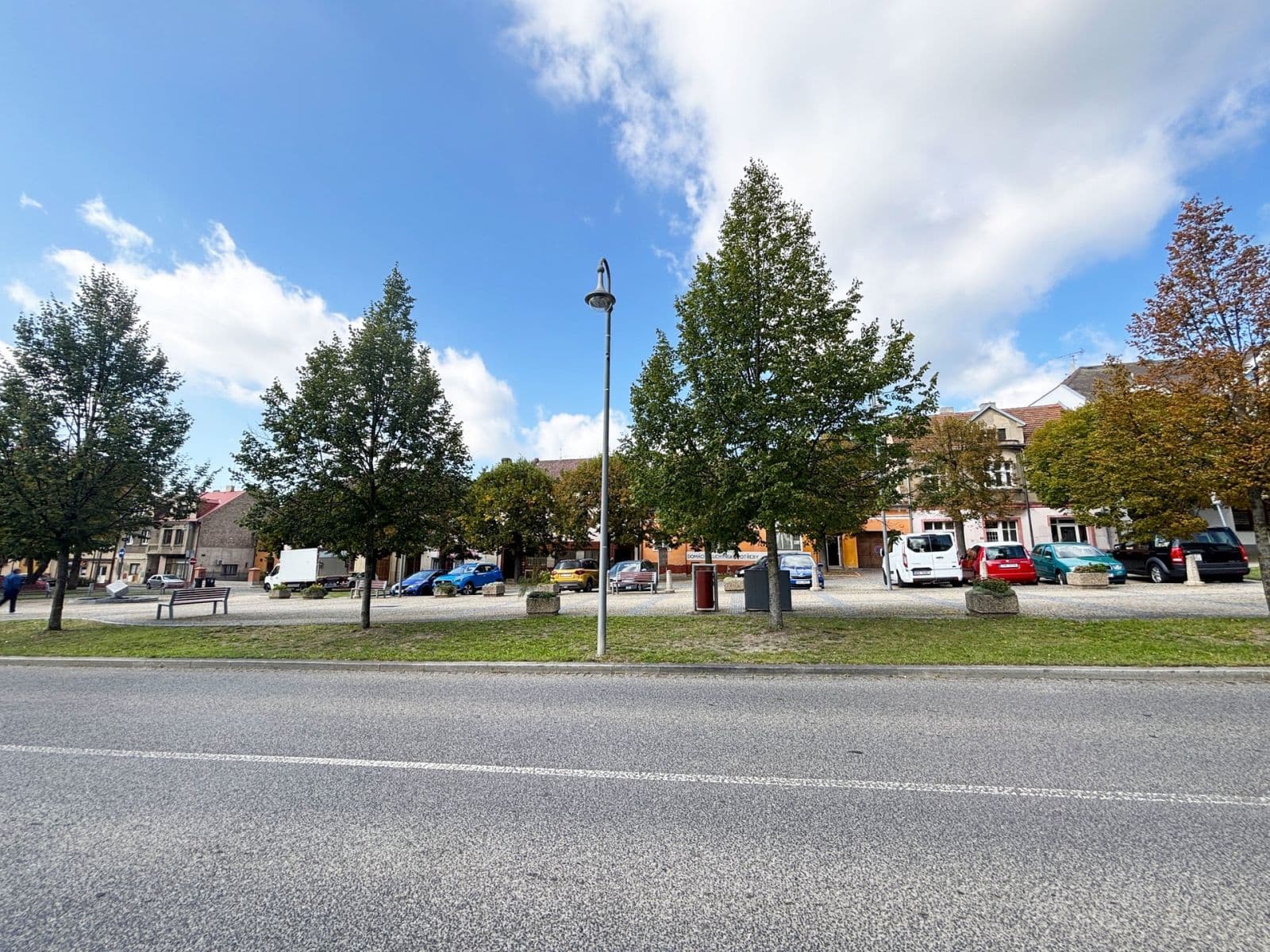 Pronájem bytu 3+1 67 m², Palackého náměstí, Dobrovice, Středočeský kraj Pronájem bytu 3+1 67 m², Palackého náměstí, Dobrovice, Středočeský kraj