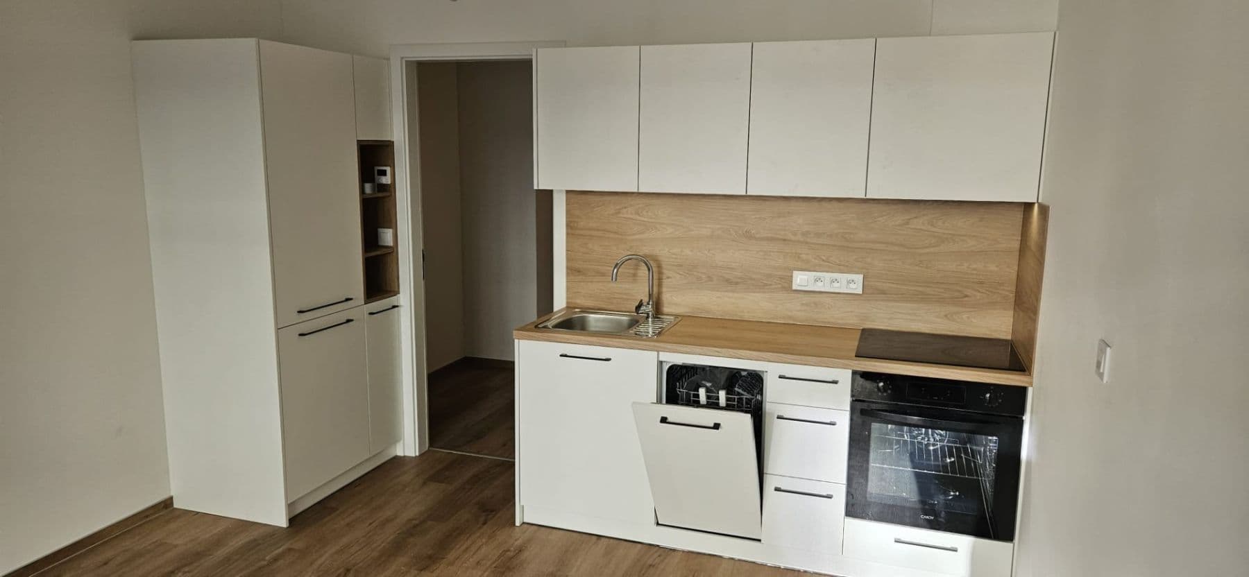 Pronájem bytu 1+kk 30 m², Hvězdová, Brno, Jihomoravský kraj Pronájem bytu 1+kk 30 m², Hvězdová, Brno, Jihomoravský kraj