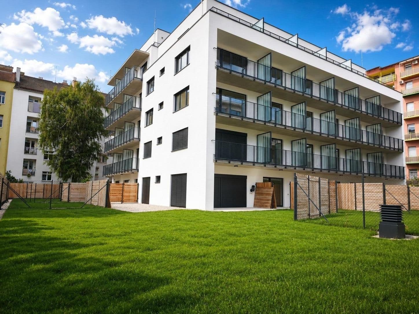 Pronájem bytu 1+kk 30 m², Hvězdová, Brno, Jihomoravský kraj Pronájem bytu 1+kk 30 m², Hvězdová, Brno, Jihomoravský kraj