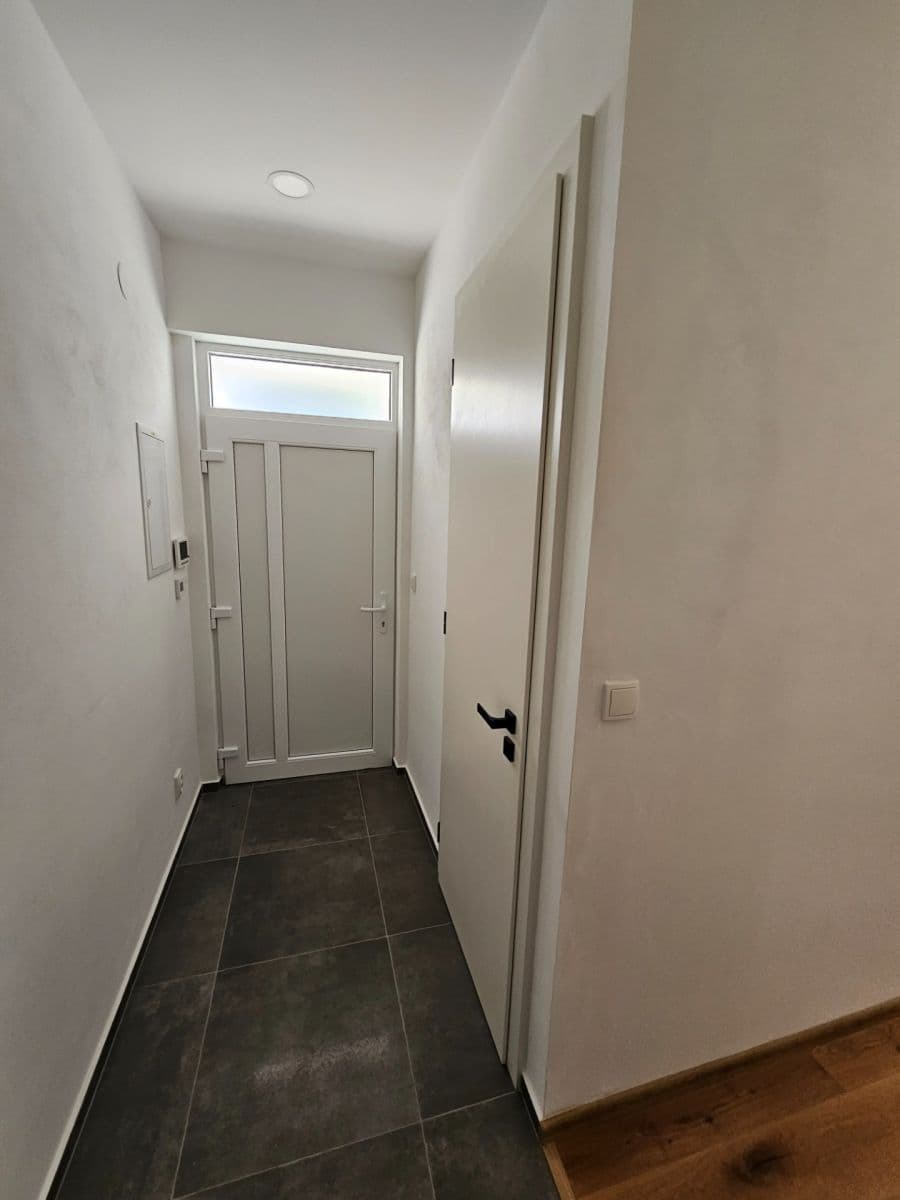 Pronájem bytu 2+kk 43 m², Ptašínského, Brno, Jihomoravský kraj Pronájem bytu 2+kk 43 m², Ptašínského, Brno, Jihomoravský kraj