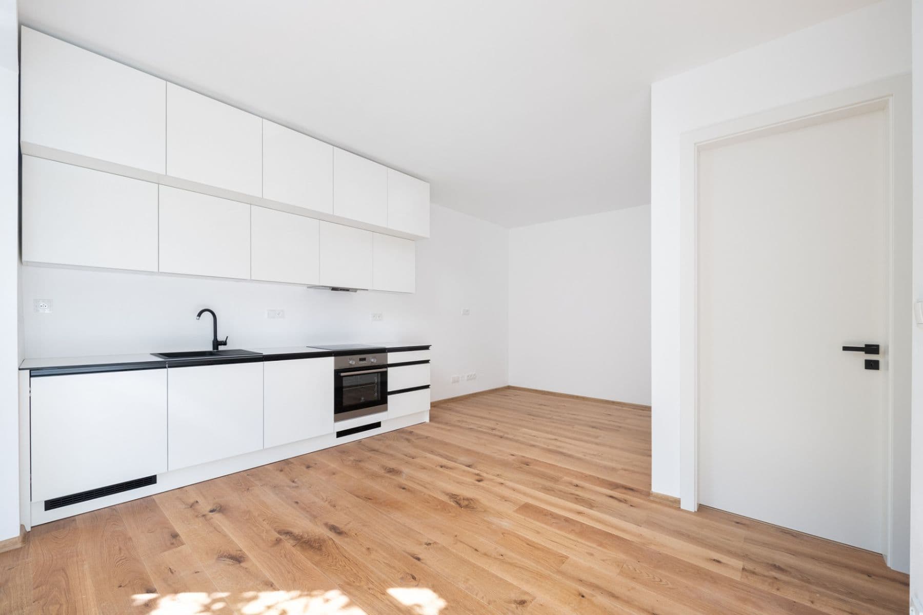 Pronájem bytu 2+kk 43 m², Ptašínského, Brno, Jihomoravský kraj Pronájem bytu 2+kk 43 m², Ptašínského, Brno, Jihomoravský kraj