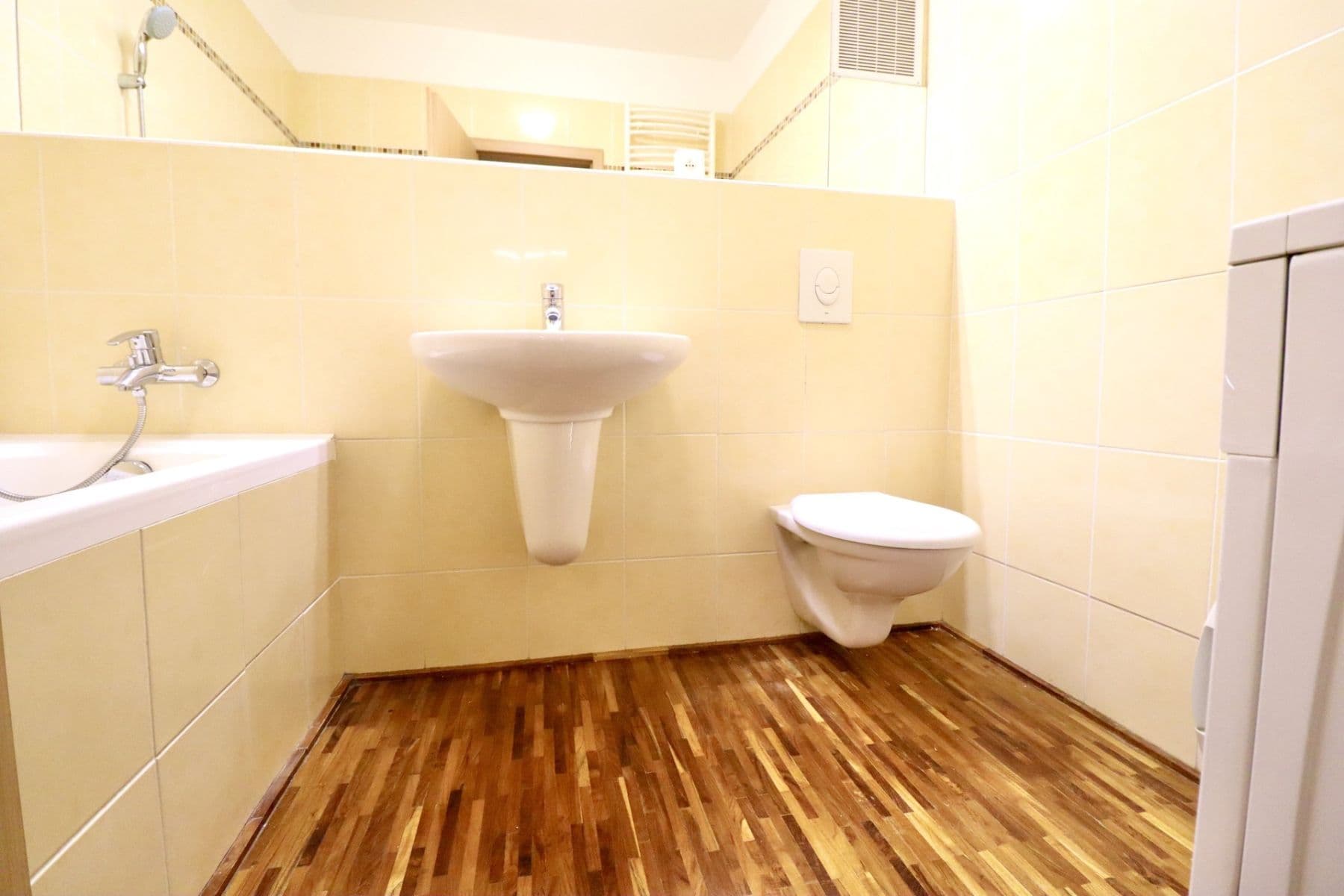 Pronájem bytu 2+kk 49 m², V dolině, Praha, Praha Pronájem bytu 2+kk 49 m², V dolině, Praha, Praha