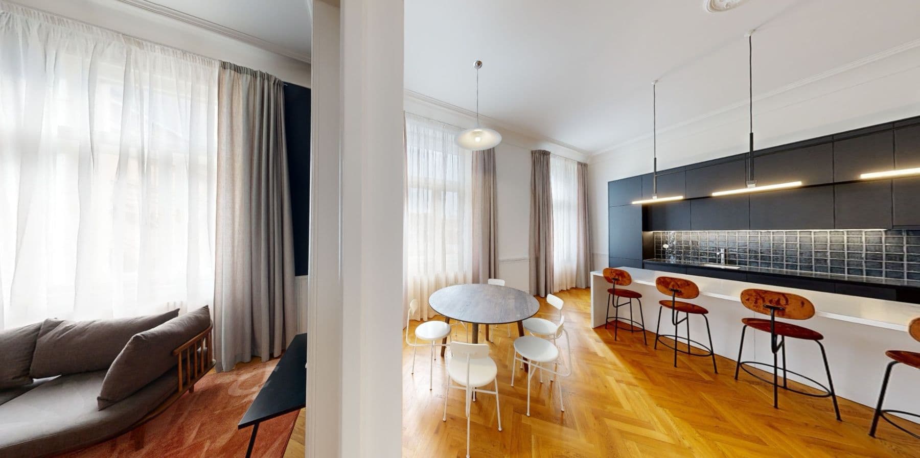 Pronájem bytu 3+1 135 m², náměstí Franze Kafky, Praha, Praha Pronájem bytu 3+1 135 m², náměstí Franze Kafky, Praha, Praha
