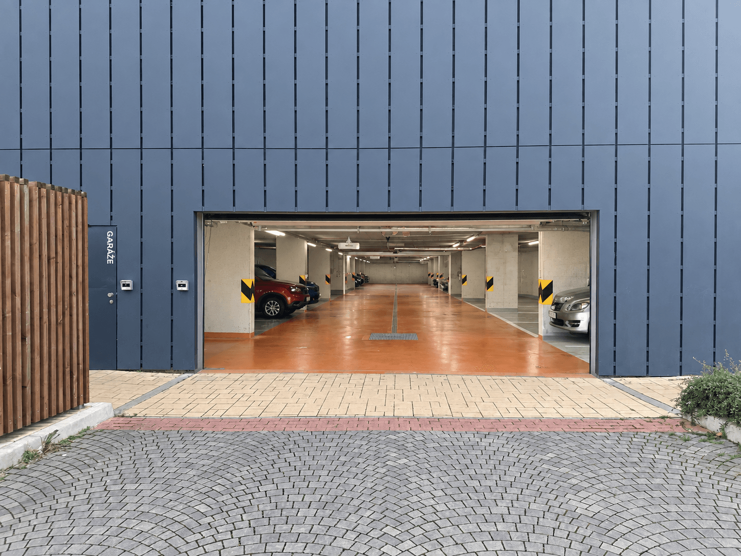 Prodej garáže 20 m², Praha, Praha Prodej garáže 20 m², Praha, Praha