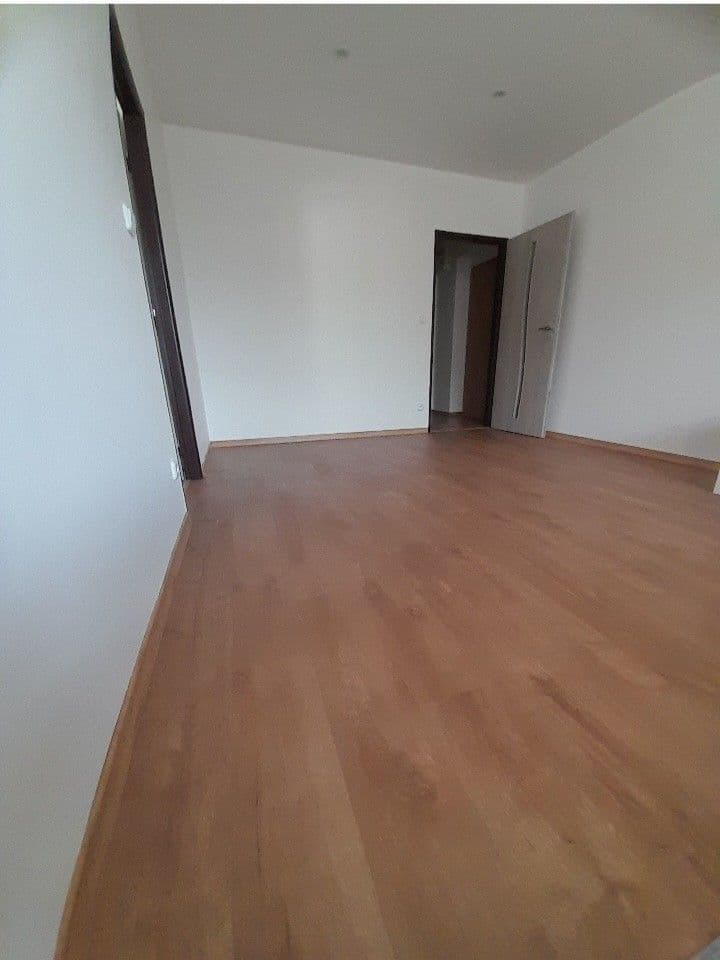 Pronájem bytu 3+1 71 m², Rákosníkova, Neveklov, Středočeský kraj Pronájem bytu 3+1 71 m², Rákosníkova, Neveklov, Středočeský kraj