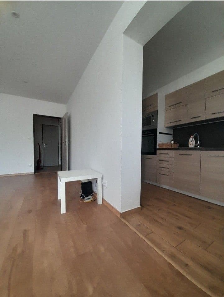 Pronájem bytu 3+1 71 m², Rákosníkova, Neveklov, Středočeský kraj Pronájem bytu 3+1 71 m², Rákosníkova, Neveklov, Středočeský kraj