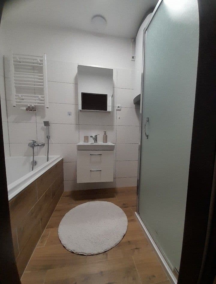 Pronájem bytu 3+1 71 m², Rákosníkova, Neveklov, Středočeský kraj Pronájem bytu 3+1 71 m², Rákosníkova, Neveklov, Středočeský kraj