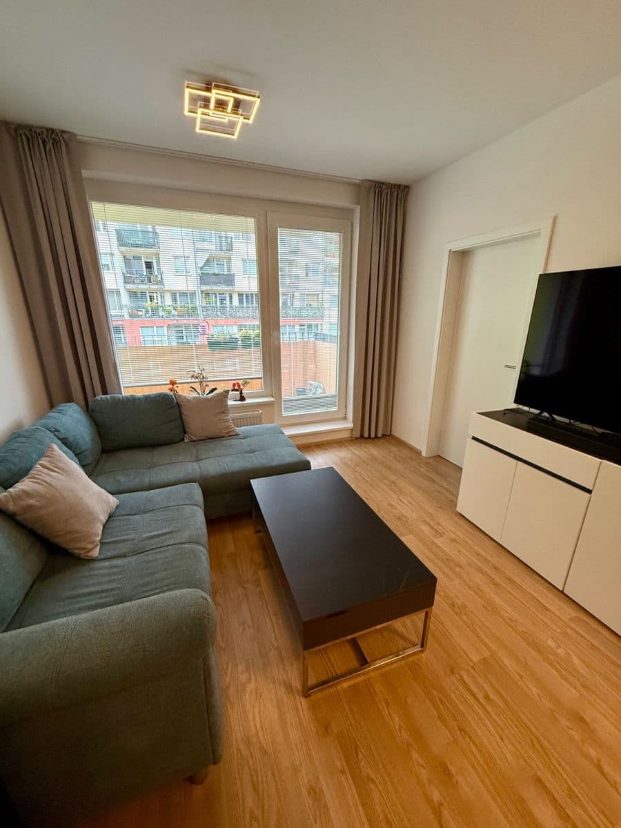 Pronájem bytu 2+kk 47 m², Zakšínská, Praha, Praha Pronájem bytu 2+kk 47 m², Zakšínská, Praha, Praha