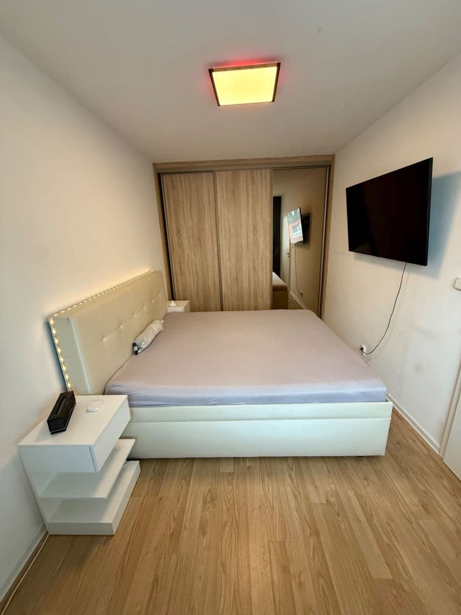 Pronájem bytu 2+kk 47 m², Zakšínská, Praha, Praha Pronájem bytu 2+kk 47 m², Zakšínská, Praha, Praha