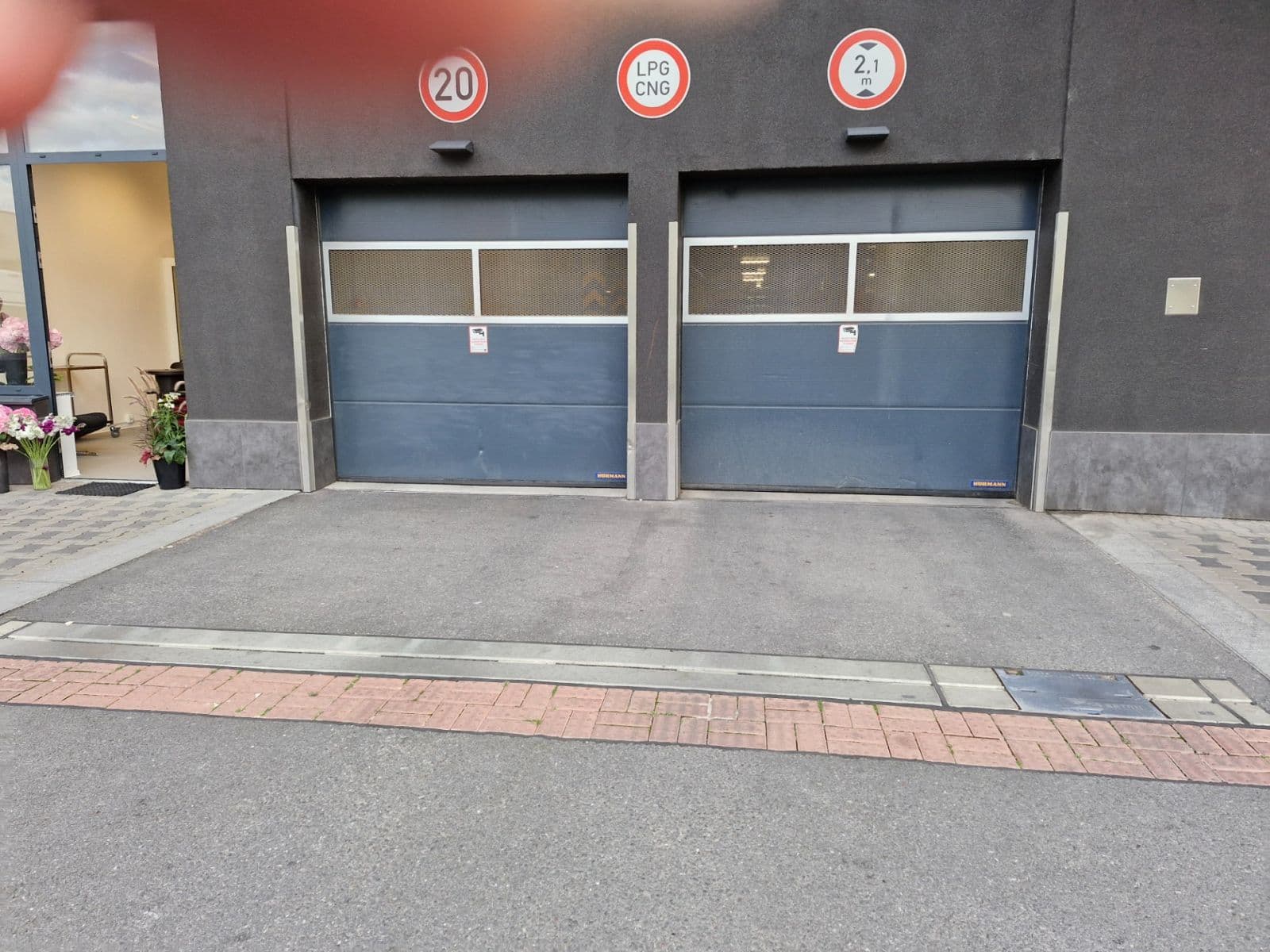 Pronájem garáže 13 m², Zvěřinova, Praha, Praha Pronájem garáže 13 m², Zvěřinova, Praha, Praha