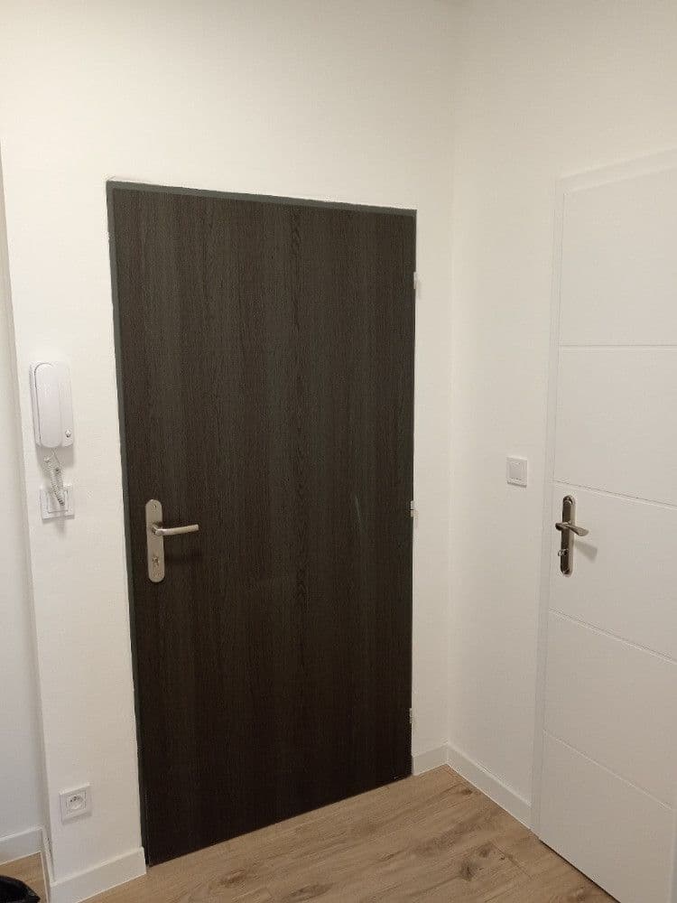 Pronájem bytu 3+kk 80 m², 28. pluku, Praha, Praha Pronájem bytu 3+kk 80 m², 28. pluku, Praha, Praha