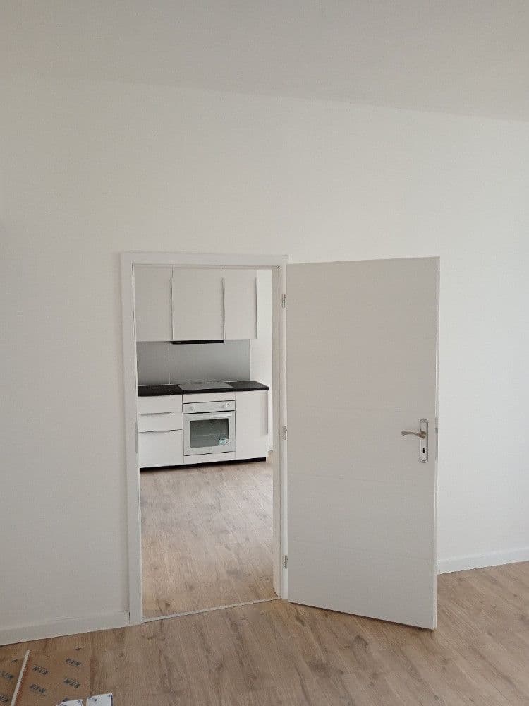 Pronájem bytu 3+kk 80 m², 28. pluku, Praha, Praha Pronájem bytu 3+kk 80 m², 28. pluku, Praha, Praha