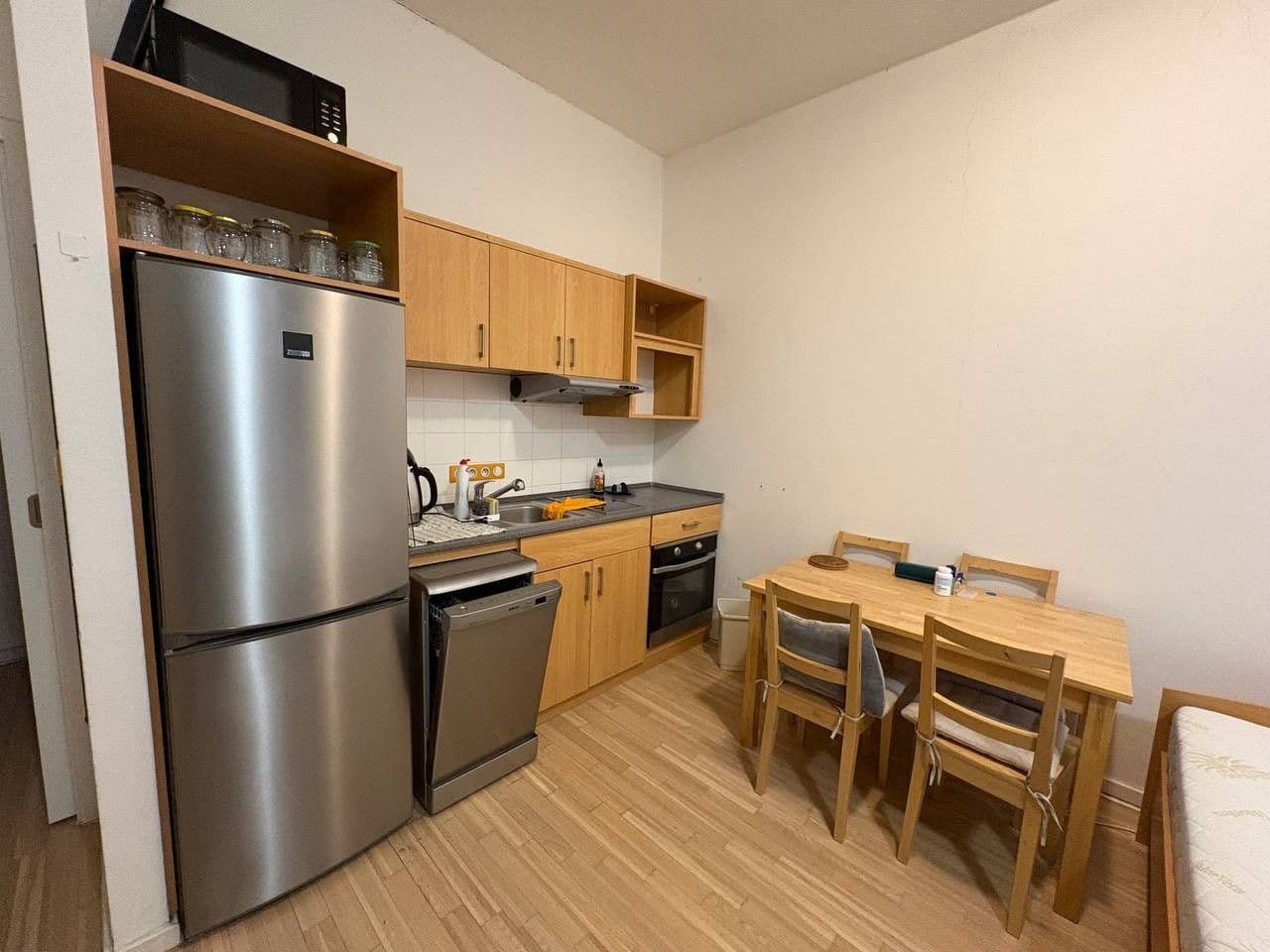 Pronájem bytu 1+kk 30 m², Bořivojova, Praha, Praha Pronájem bytu 1+kk 30 m², Bořivojova, Praha, Praha