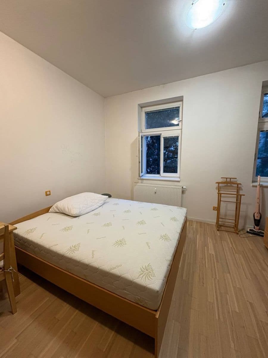 Pronájem bytu 1+kk 30 m², Bořivojova, Praha, Praha Pronájem bytu 1+kk 30 m², Bořivojova, Praha, Praha