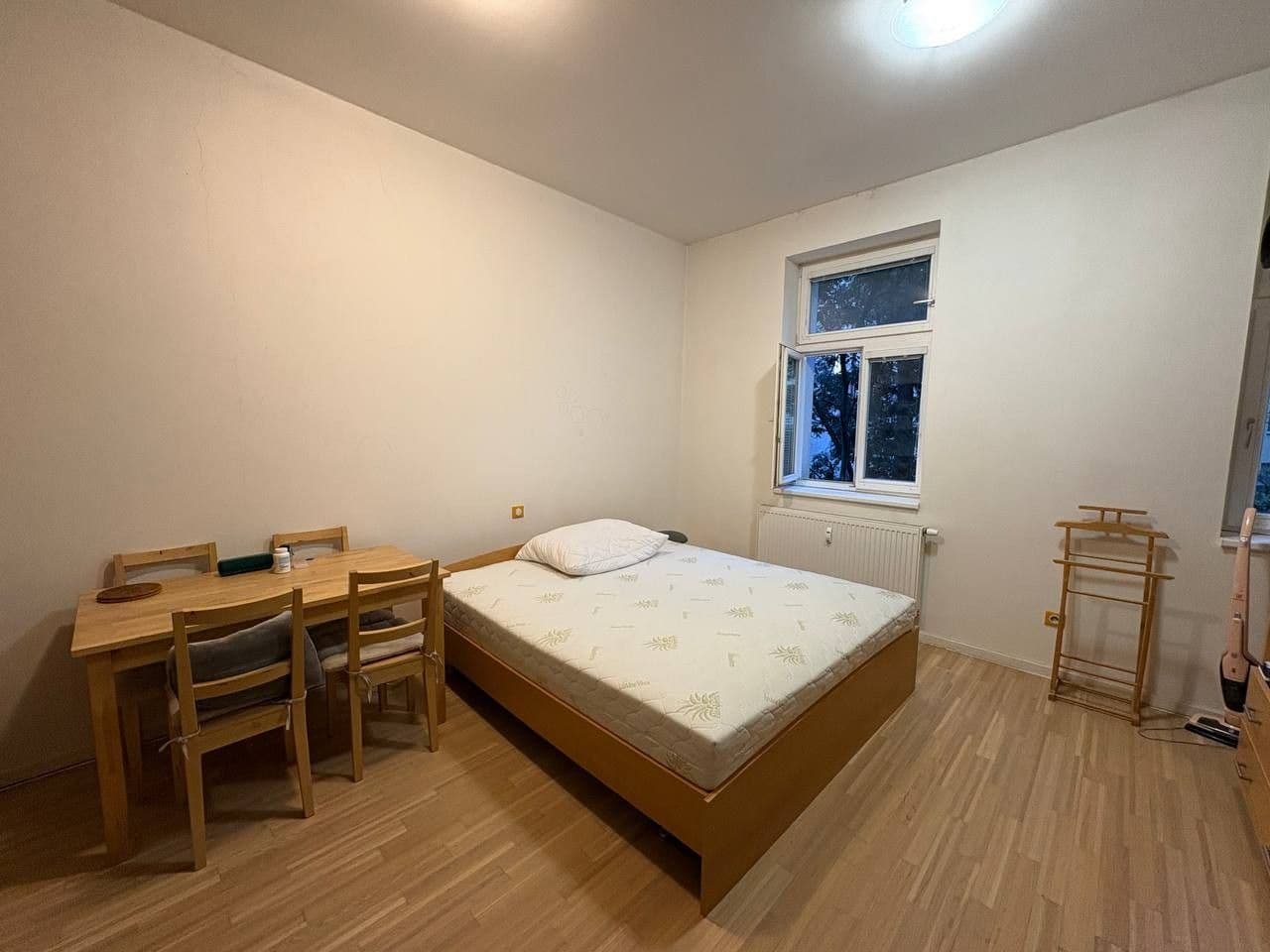 Pronájem bytu 1+kk 30 m², Bořivojova, Praha, Praha Pronájem bytu 1+kk 30 m², Bořivojova, Praha, Praha