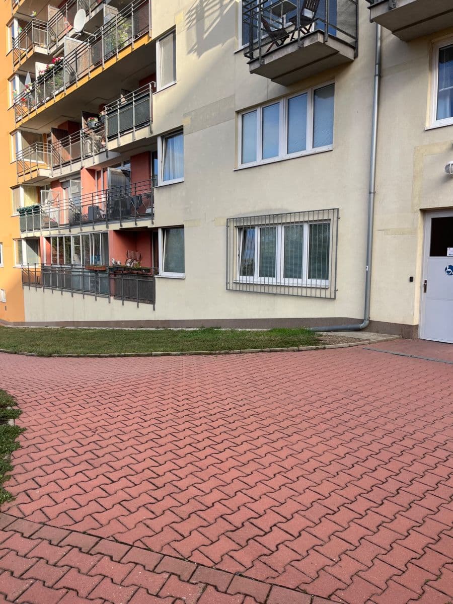 Prodej bytu 1+kk 36 m², Hnězdenská, Praha, Praha Prodej bytu 1+kk 36 m², Hnězdenská, Praha, Praha