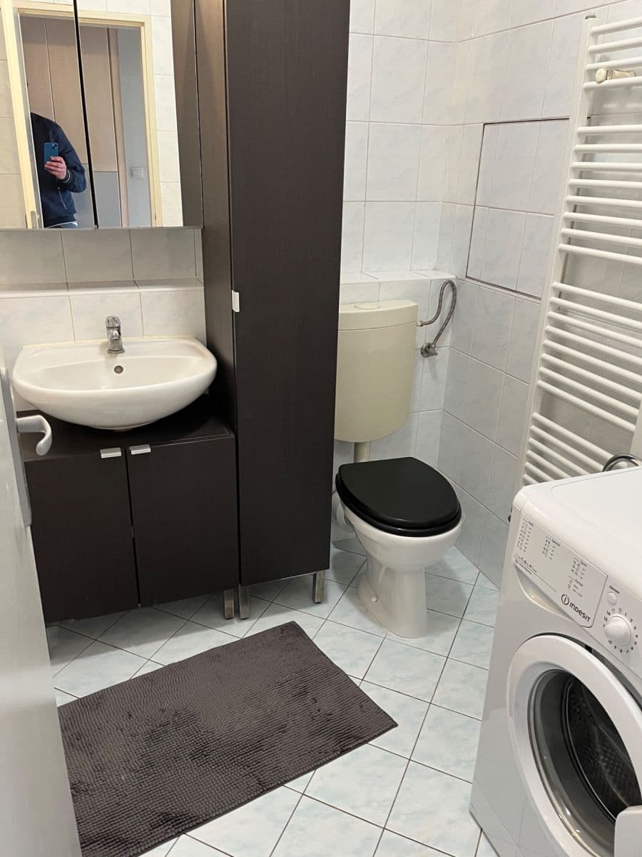 Prodej bytu 1+kk 36 m², Hnězdenská, Praha, Praha Prodej bytu 1+kk 36 m², Hnězdenská, Praha, Praha