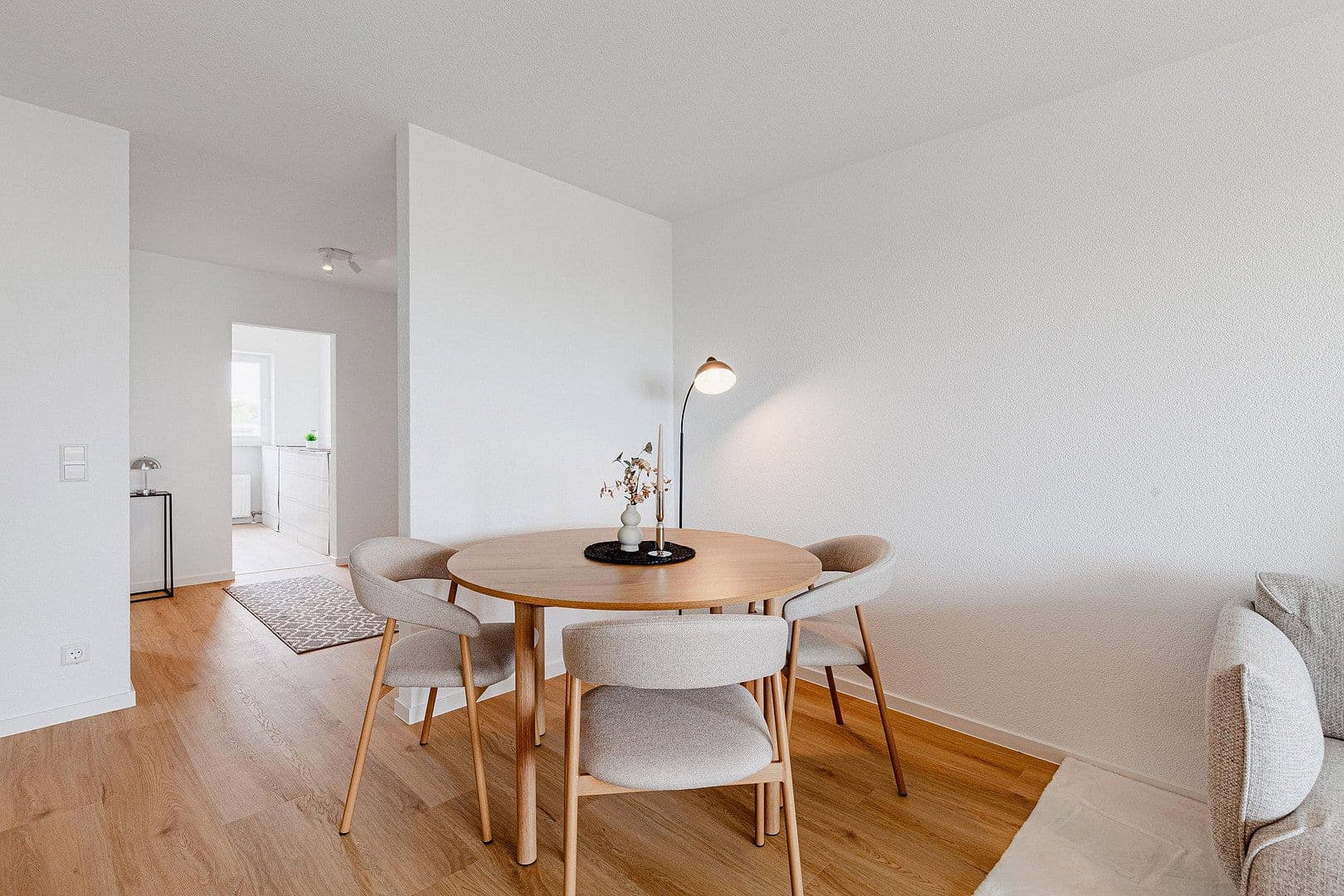 Prodej bytu 4+1 88 m², Bönnigheimer Str. 10, Ludwigsburg, Bádensko-Württembersko Prodej bytu 4+1 88 m², Bönnigheimer Str. 10, Ludwigsburg, Bádensko-Württembersko