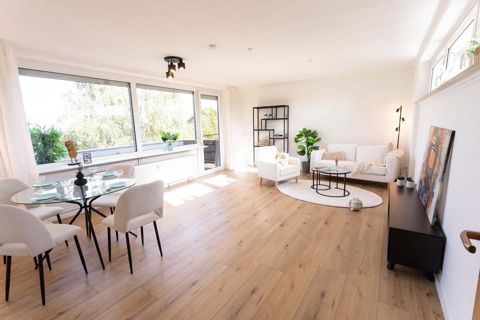 Prodej bytu 3+1 89 m², Von-Escherte-Straße 8, Hannover, Dolní Sasko Prodej bytu 3+1 89 m², Von-Escherte-Straße 8, Hannover, Dolní Sasko