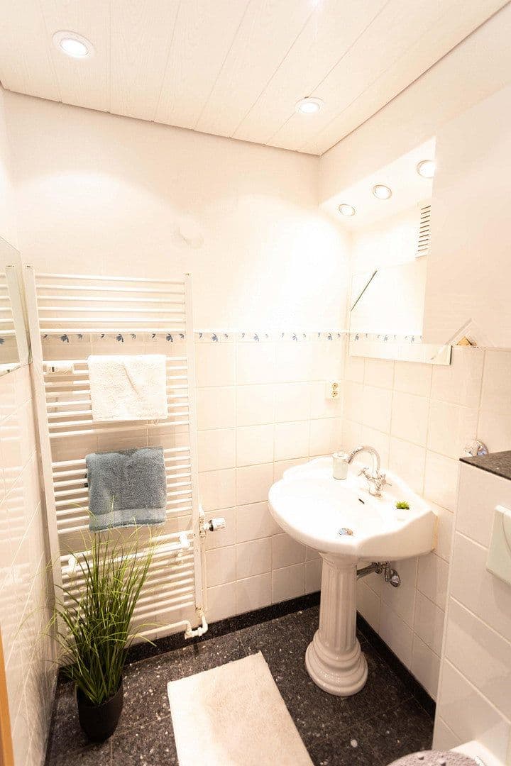 Prodej bytu 3+1 89 m², Von-Escherte-Straße 8, Hannover, Dolní Sasko Prodej bytu 3+1 89 m², Von-Escherte-Straße 8, Hannover, Dolní Sasko