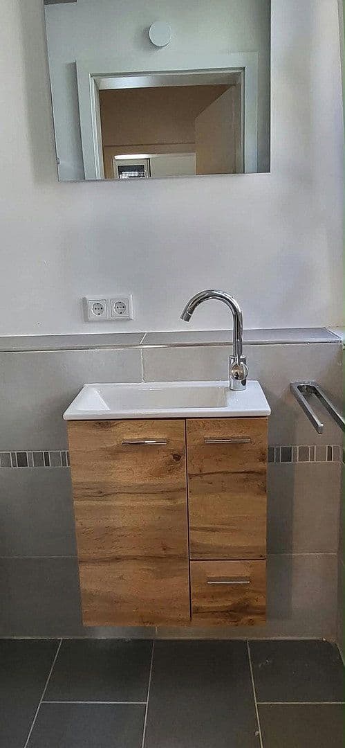 Pronájem bytu 2+1 56 m², Grabenstrasse 3, Reinheim, Hessen Pronájem bytu 2+1 56 m², Grabenstrasse 3, Reinheim, Hessen