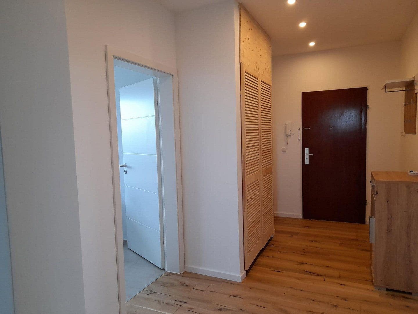 Pronájem bytu 4+1 98 m², Honsellstr. 1b, Karlsruhe, Bádensko-Württembersko Pronájem bytu 4+1 98 m², Honsellstr. 1b, Karlsruhe, Bádensko-Württembersko