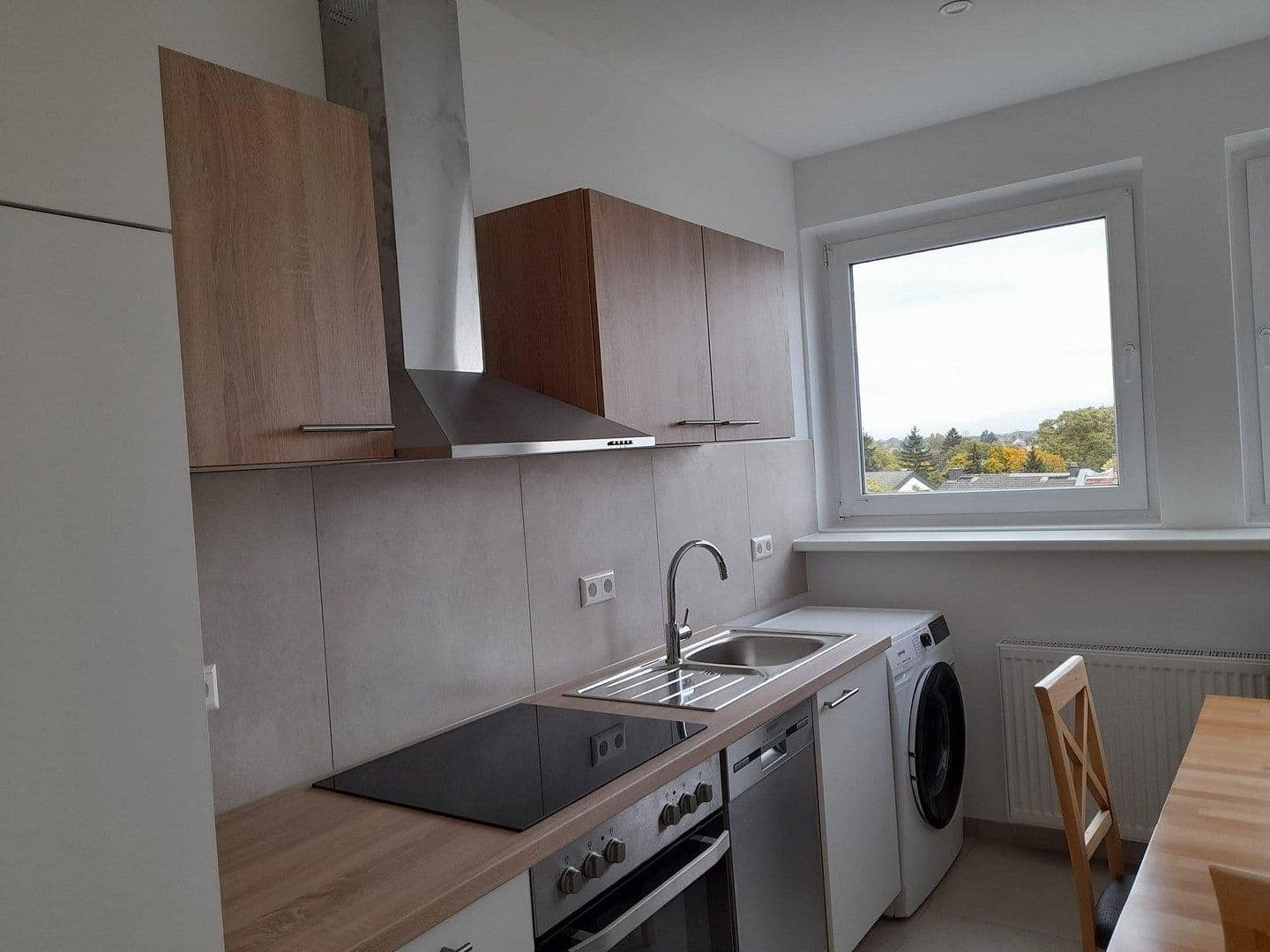 Pronájem bytu 4+1 98 m², Honsellstr. 1b, Karlsruhe, Bádensko-Württembersko Pronájem bytu 4+1 98 m², Honsellstr. 1b, Karlsruhe, Bádensko-Württembersko