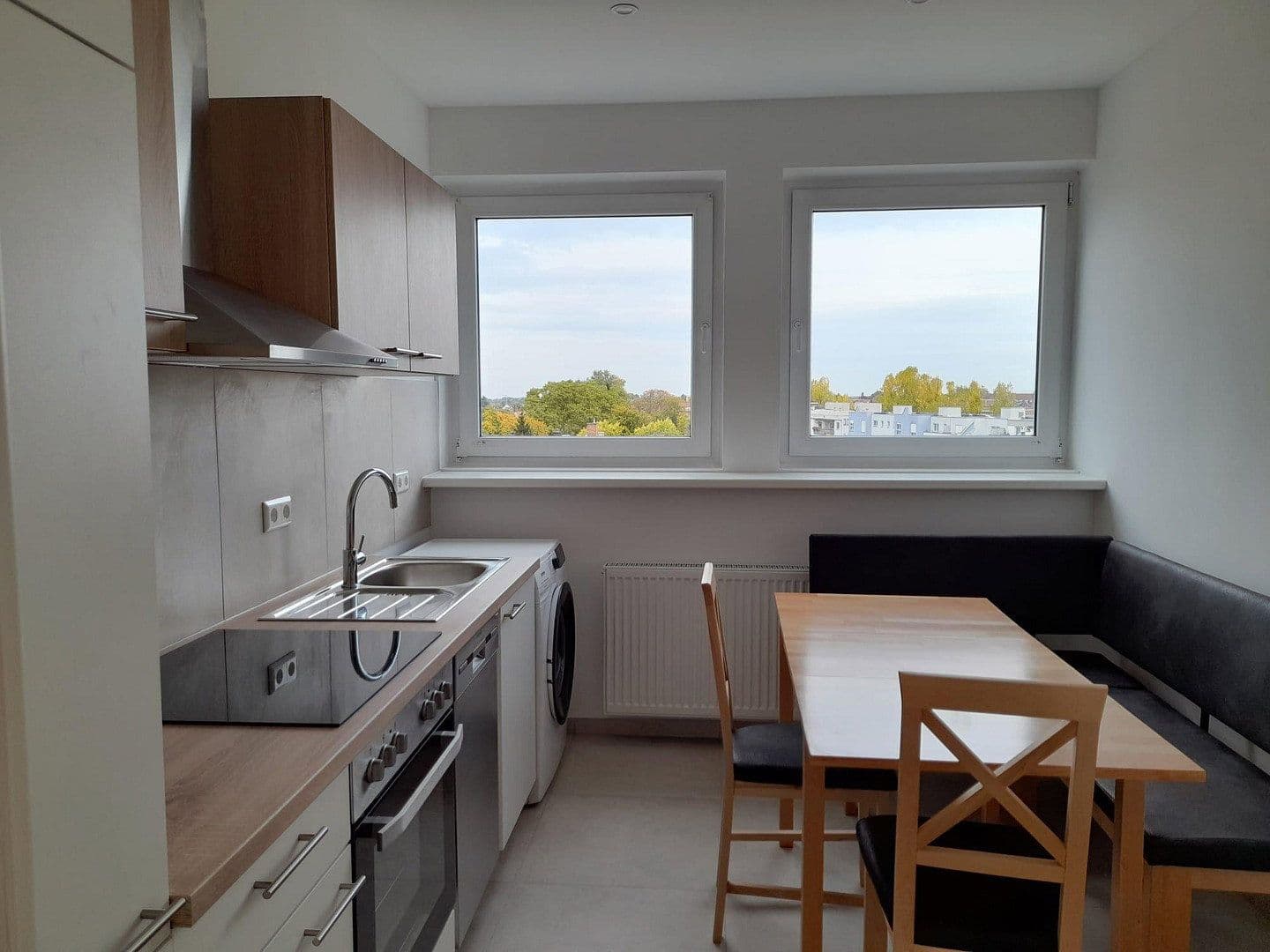 Pronájem bytu 4+1 98 m², Honsellstr. 1b, Karlsruhe, Bádensko-Württembersko Pronájem bytu 4+1 98 m², Honsellstr. 1b, Karlsruhe, Bádensko-Württembersko