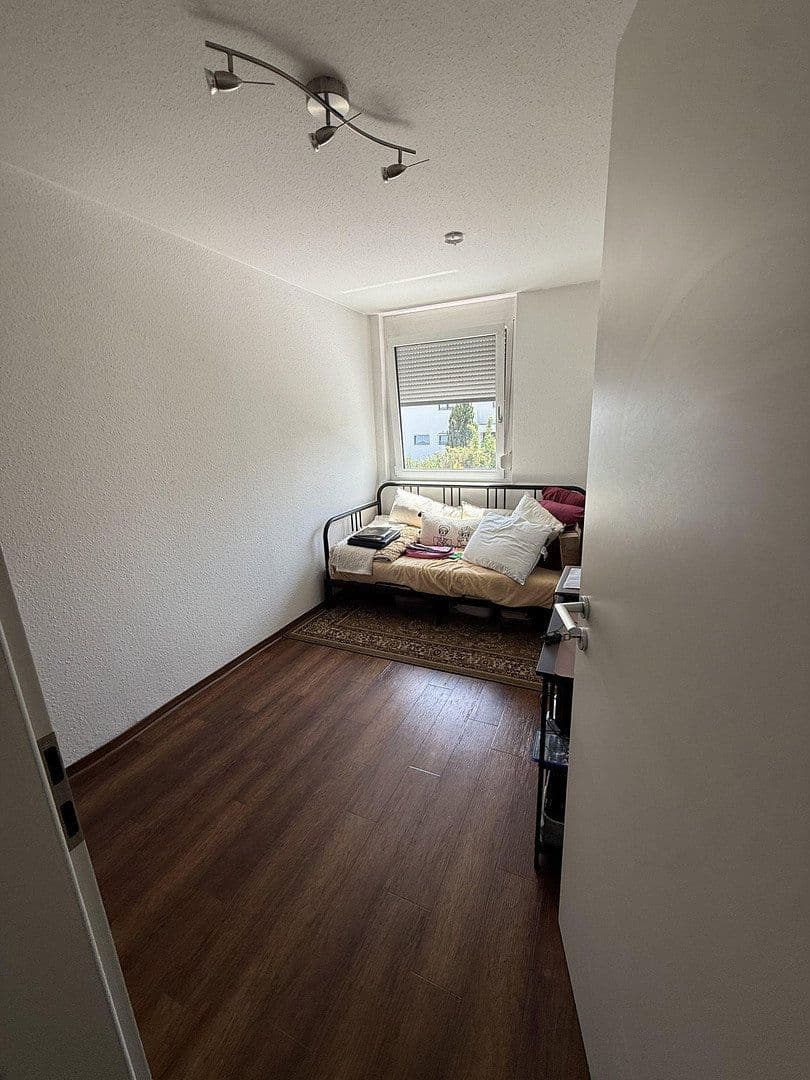 Prodej domu 131 m², pozemek 200 m², Sindelfingen, Bádensko-Württembersko Prodej domu 131 m², pozemek 200 m², Sindelfingen, Bádensko-Württembersko