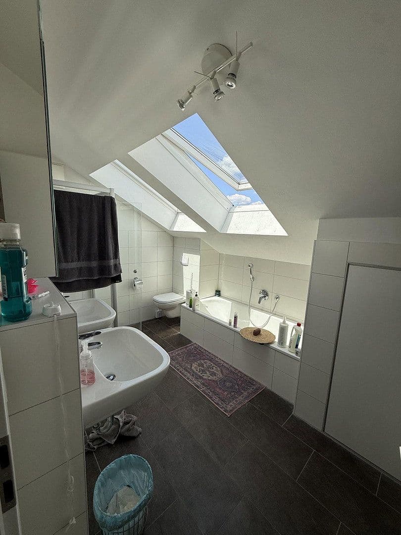 Prodej domu 131 m², pozemek 200 m², Sindelfingen, Bádensko-Württembersko Prodej domu 131 m², pozemek 200 m², Sindelfingen, Bádensko-Württembersko