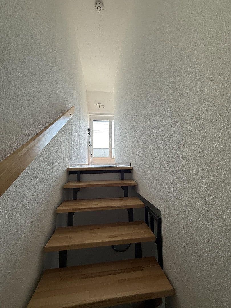 Prodej domu 131 m², pozemek 200 m², Sindelfingen, Bádensko-Württembersko Prodej domu 131 m², pozemek 200 m², Sindelfingen, Bádensko-Württembersko