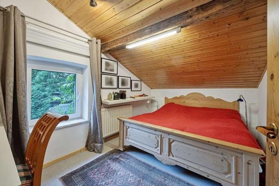 Prodej domu 141 m², pozemek 688 m², Steinhammerstraße 100, Dortmund-Marten, Severní Porýní-Vestfálsko Prodej domu 141 m², pozemek 688 m², Steinhammerstraße 100, Dortmund-Marten, Severní Porýní-Vestfálsko