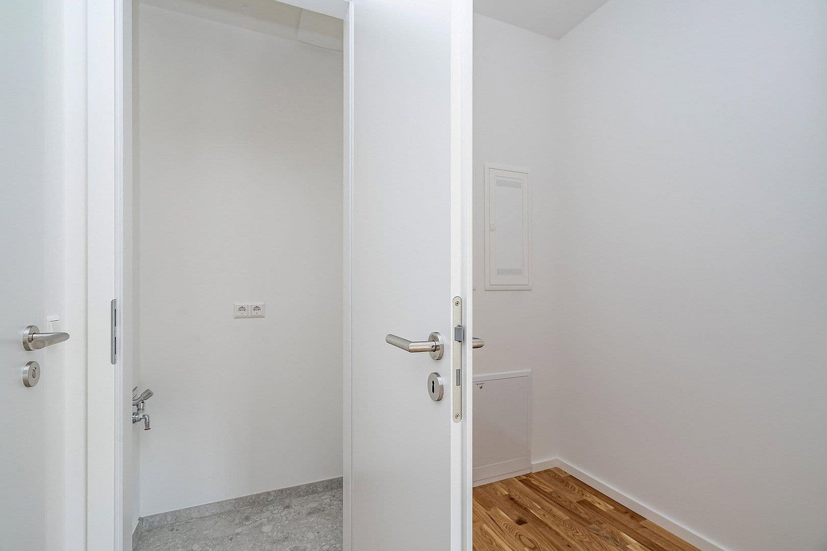 Pronájem bytu 2+1 52 m², Parkstraße 44, Berlin, Berlín Pronájem bytu 2+1 52 m², Parkstraße 44, Berlin, Berlín