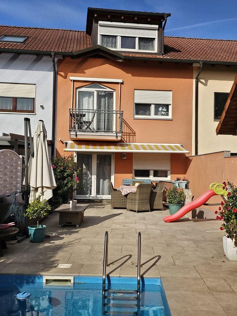 Prodej domu 130 m², pozemek 249 m², Schallstadt, Bádensko-Württembersko Prodej domu 130 m², pozemek 249 m², Schallstadt, Bádensko-Württembersko