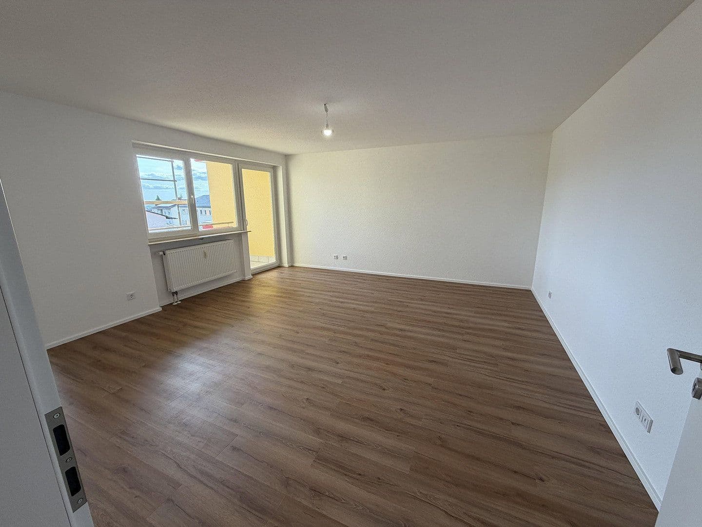 Pronájem bytu 2+1 60 m², Am Wald 11, Wiesbaden, Hessen Pronájem bytu 2+1 60 m², Am Wald 11, Wiesbaden, Hessen