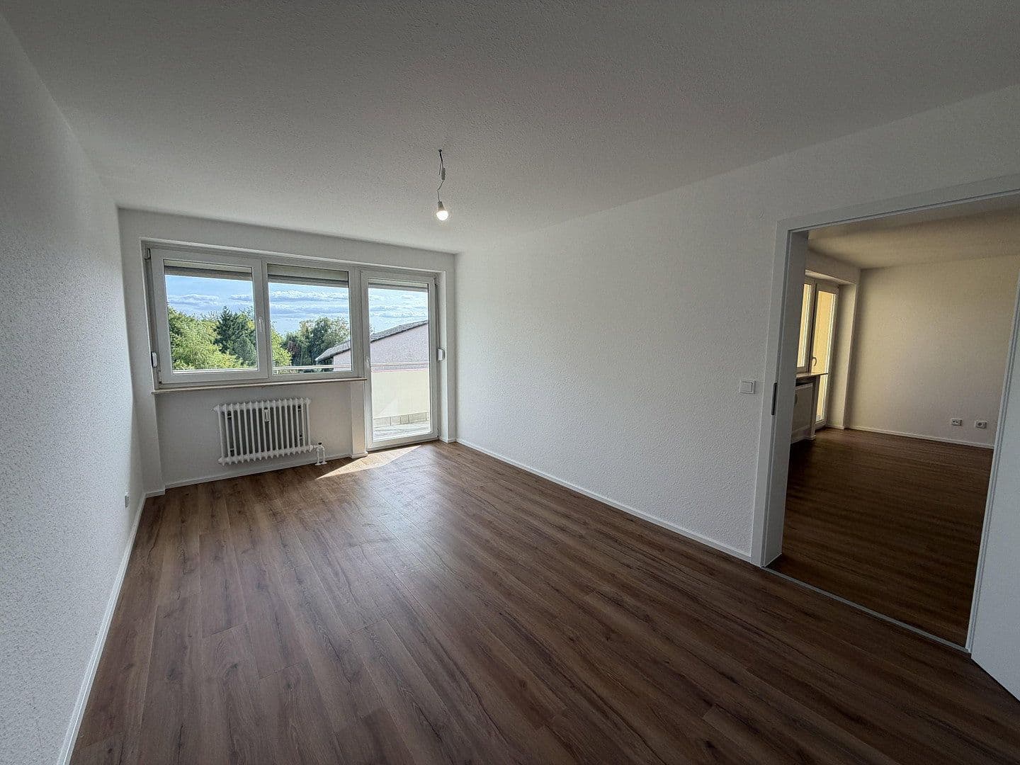 Pronájem bytu 2+1 60 m², Am Wald 11, Wiesbaden, Hessen Pronájem bytu 2+1 60 m², Am Wald 11, Wiesbaden, Hessen