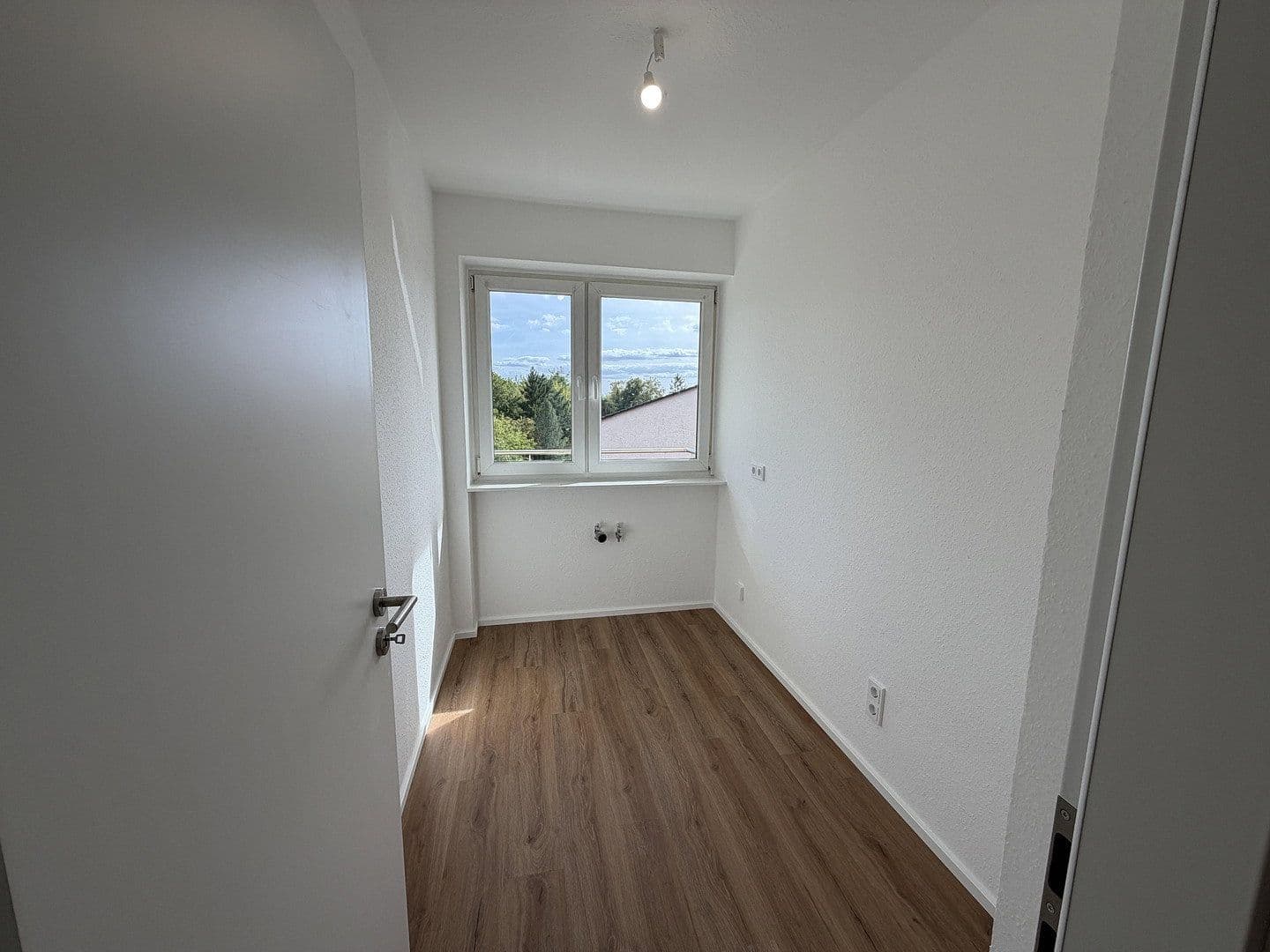 Pronájem bytu 2+1 60 m², Am Wald 11, Wiesbaden, Hessen Pronájem bytu 2+1 60 m², Am Wald 11, Wiesbaden, Hessen