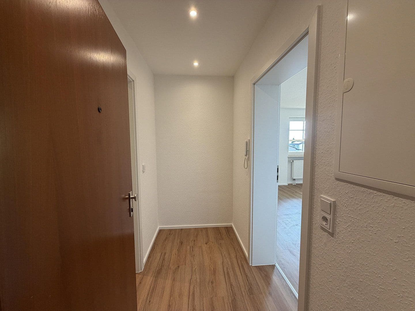 Pronájem bytu 2+1 60 m², Am Wald 11, Wiesbaden, Hessen Pronájem bytu 2+1 60 m², Am Wald 11, Wiesbaden, Hessen