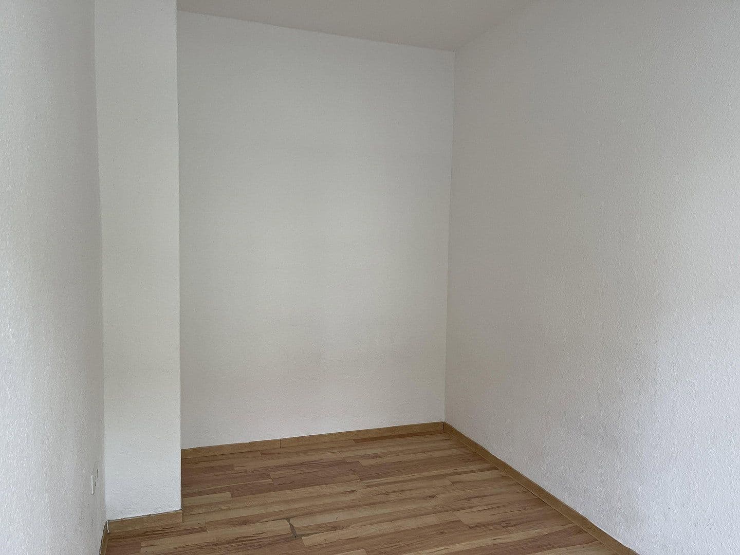 Pronájem bytu 2+1 32 m², Struckmannstr. 15, Hildesheim, Dolní Sasko Pronájem bytu 2+1 32 m², Struckmannstr. 15, Hildesheim, Dolní Sasko