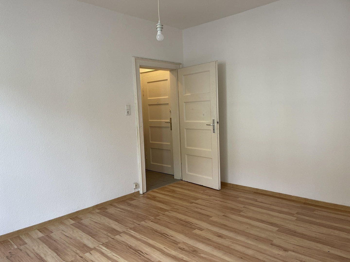 Pronájem bytu 2+1 32 m², Struckmannstr. 15, Hildesheim, Dolní Sasko Pronájem bytu 2+1 32 m², Struckmannstr. 15, Hildesheim, Dolní Sasko